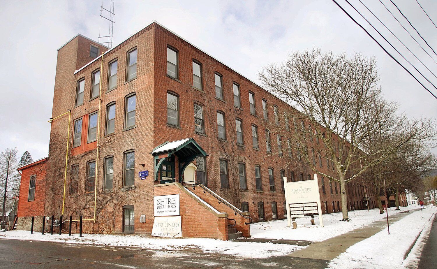 Grant in hand, Stationery Factory owners undaunted in quest to continue 'labor of love' (copy)